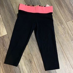Pink cropped leggings